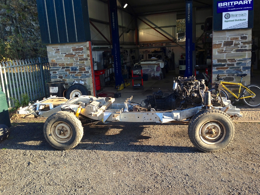 20131125 LAND ROVER Rebuild by Mark Kelly 12.jpg